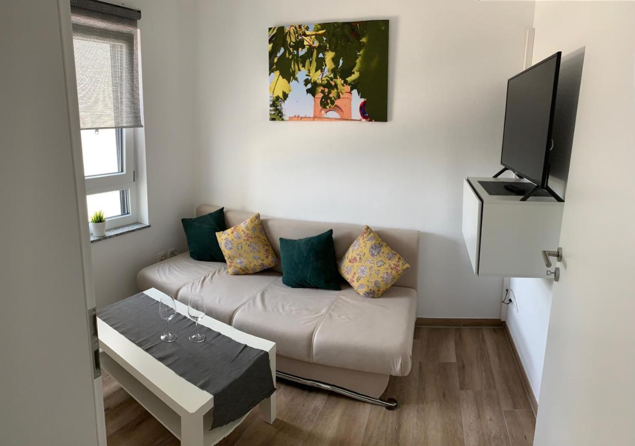 Apartamento Main Boarding House Miltenberg Exterior foto